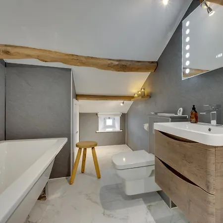 3 Bed In 90749 Holiday home Hawes