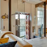 3 Bed In Oc-90749